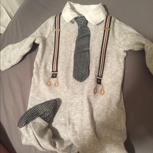 Newborn going home outfit $15